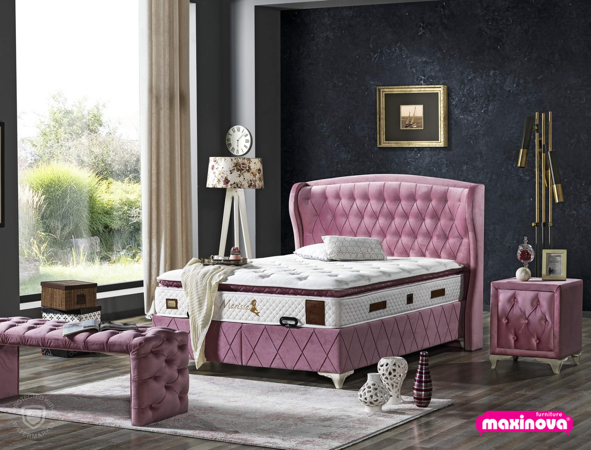 Padded luxury bed for 2 people with Cassa Marisa